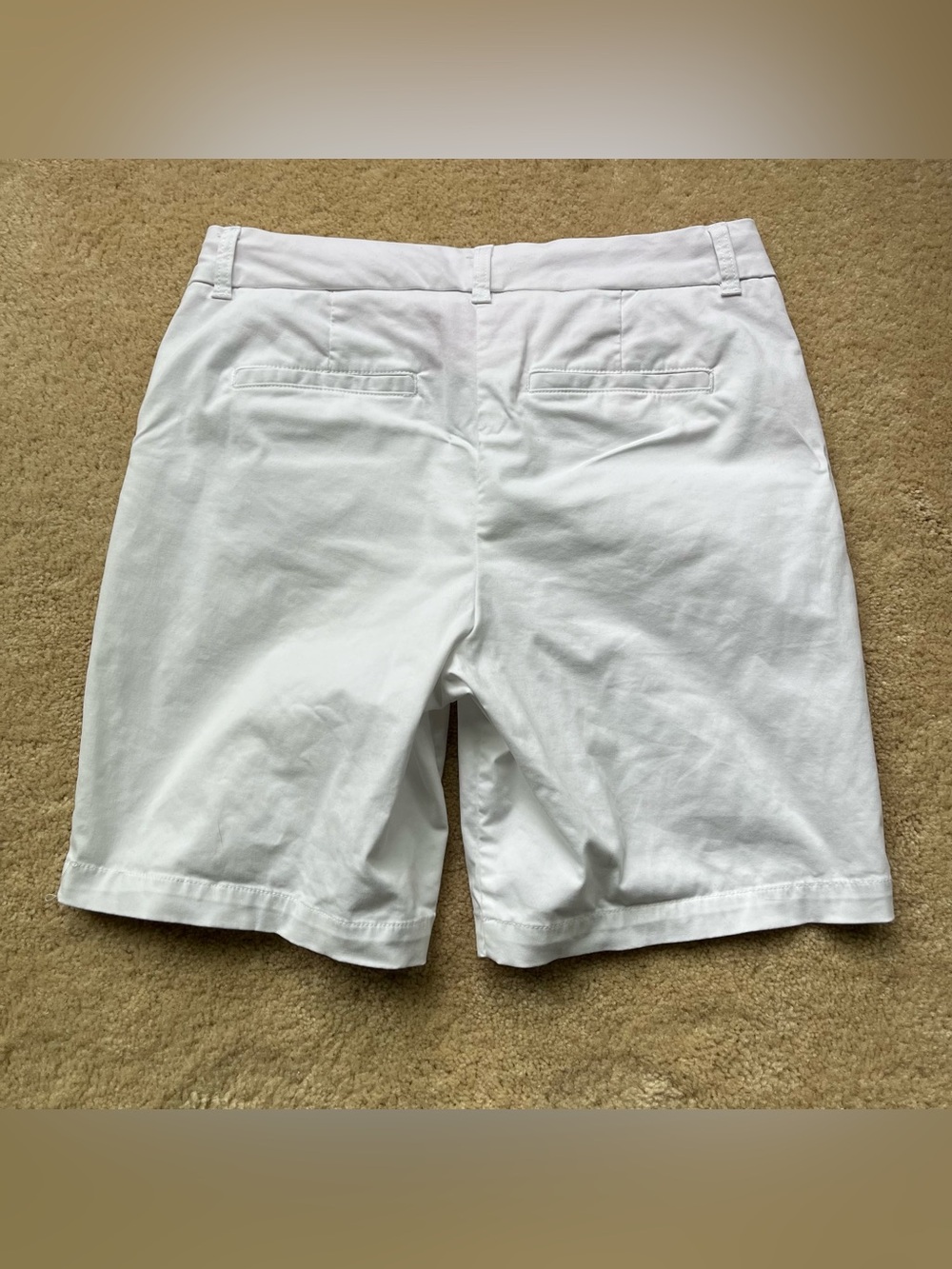 Crown & Ivy Women’s White Caroline Chino Shorts - Size 10 - VGUC - Stretch - Picture 2 of 8